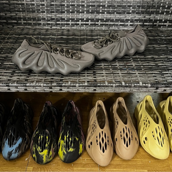 The Yeezy 450 In Cinder colorway - Picture 4 of 4